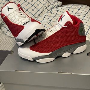 Jordan 13 Retro red flints -size 8.5 mens
